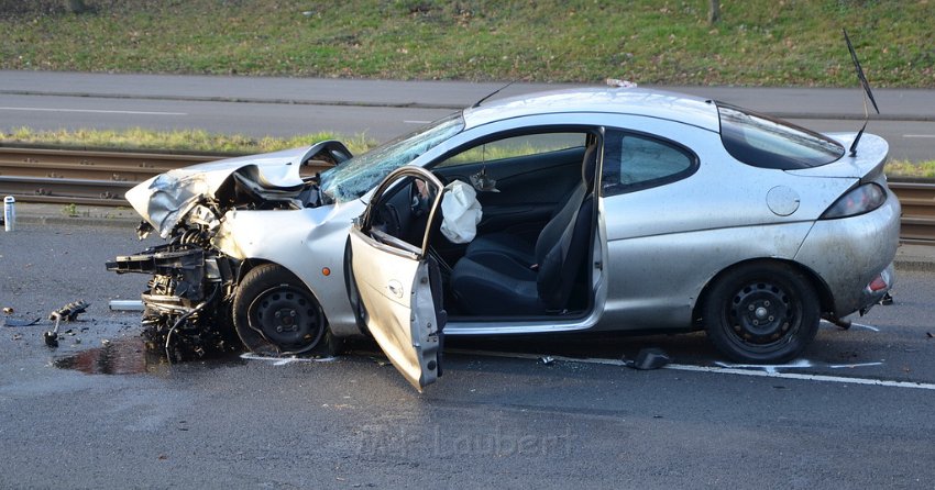 VU PKW Baum Koeln Muelheim Pfaelzischer Ring P074.JPG